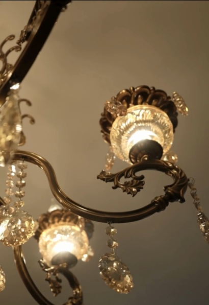 Noor-e-Haveli Chandelier (Antique)