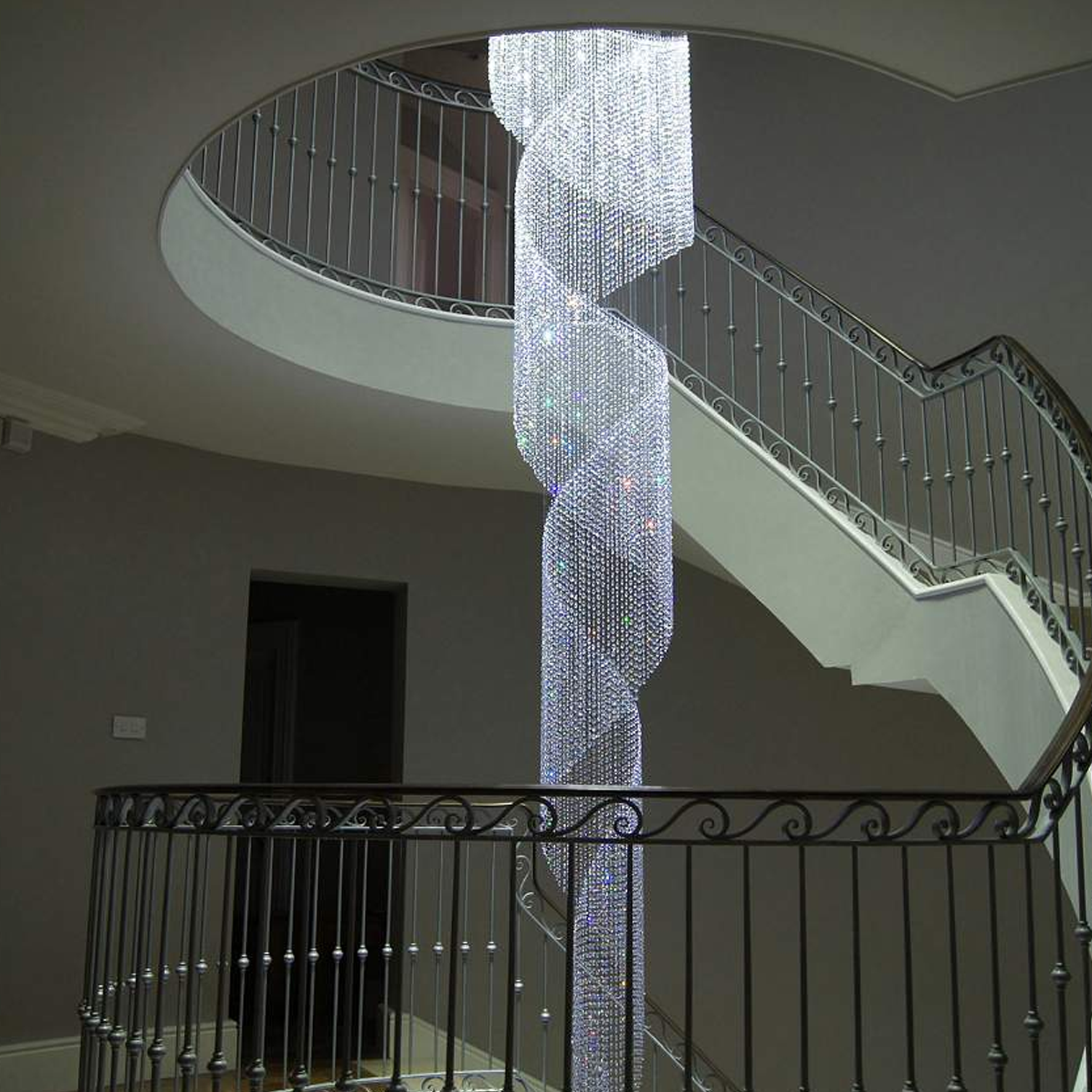 Avante Grande Crystal Chandelier