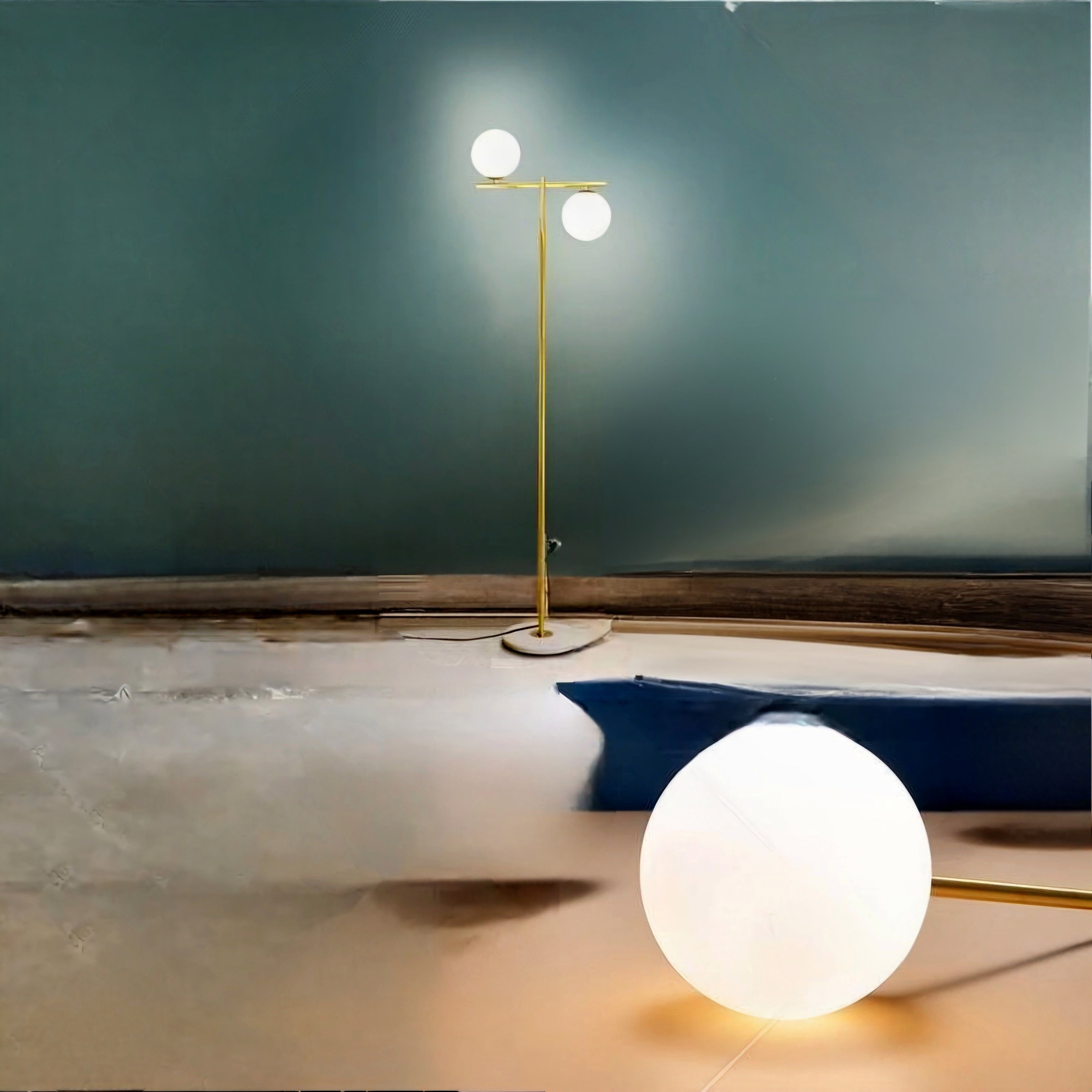 Ball Vertics (Gold) Floor Lamp