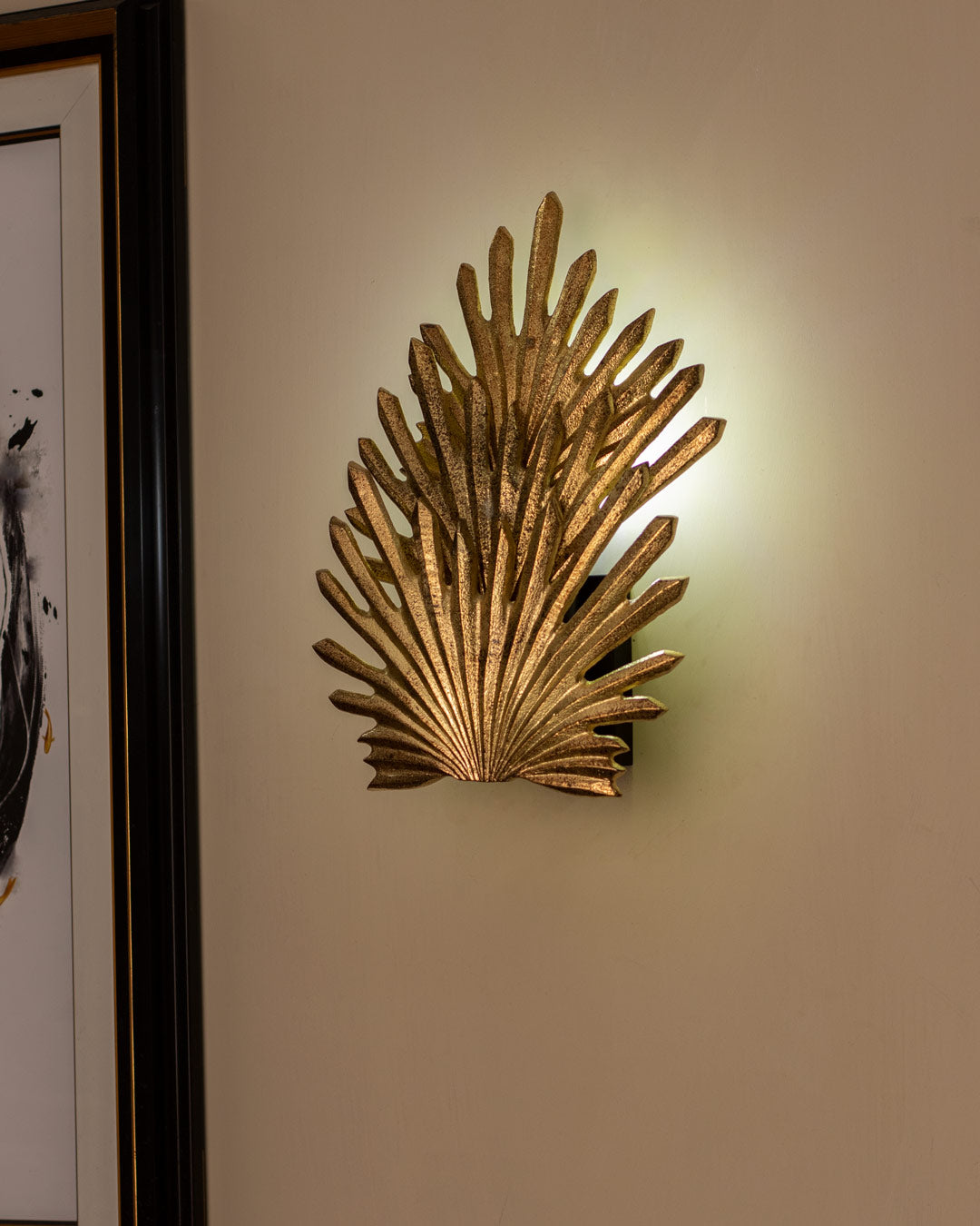 Golden Plam Leaf Wall Light