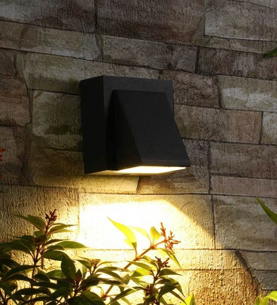 Glowing Path (Black) Outdoor Wall Light