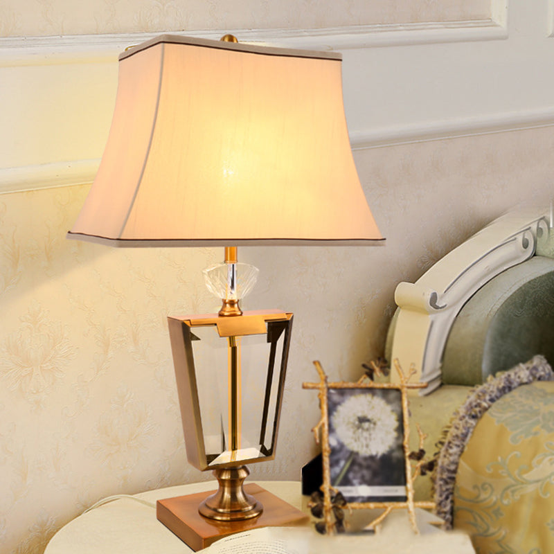 Golden Frame Elegance: Modern Table Lamp