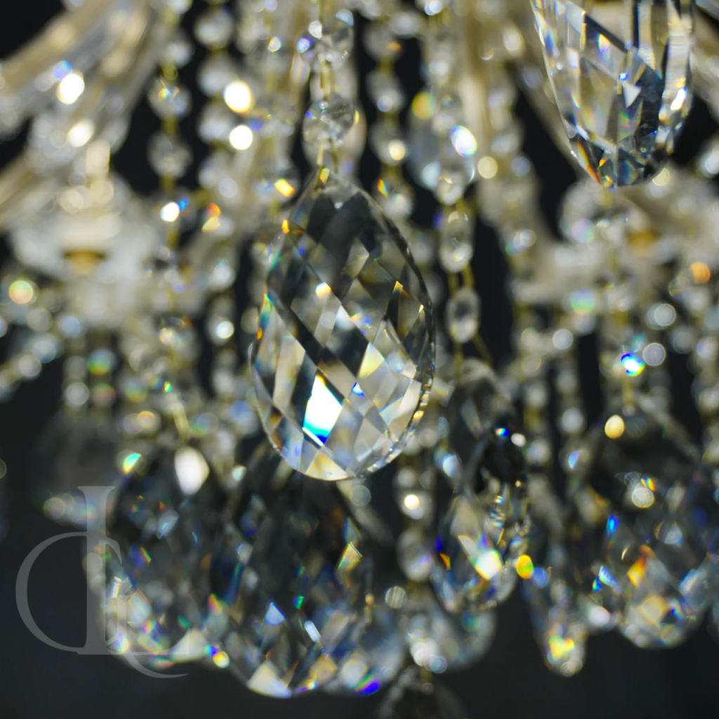 Stanza of Candles (Gold, 24‑Arm)