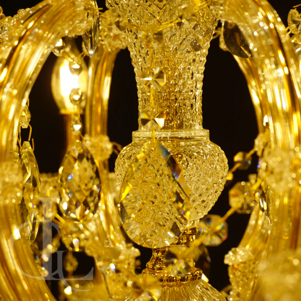 Stanza of Candles (Gold, 24‑Arm)