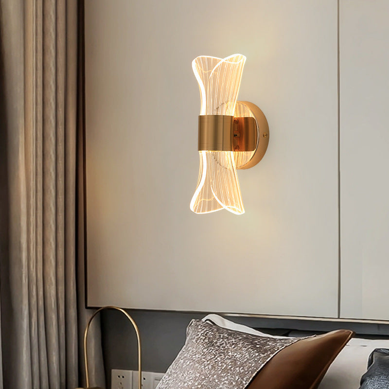 Transparent Curvy Led Wall Light