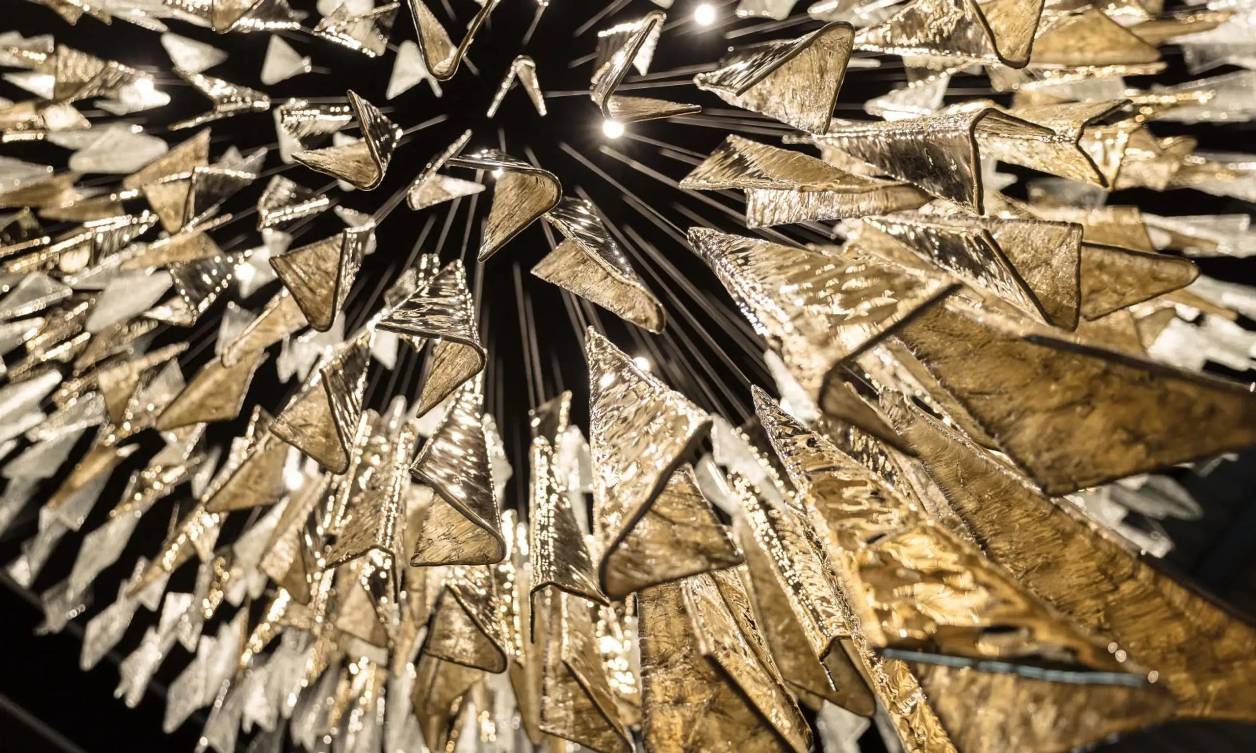 Staircase Multi-ring Gilded Luxurious Round Chandelier