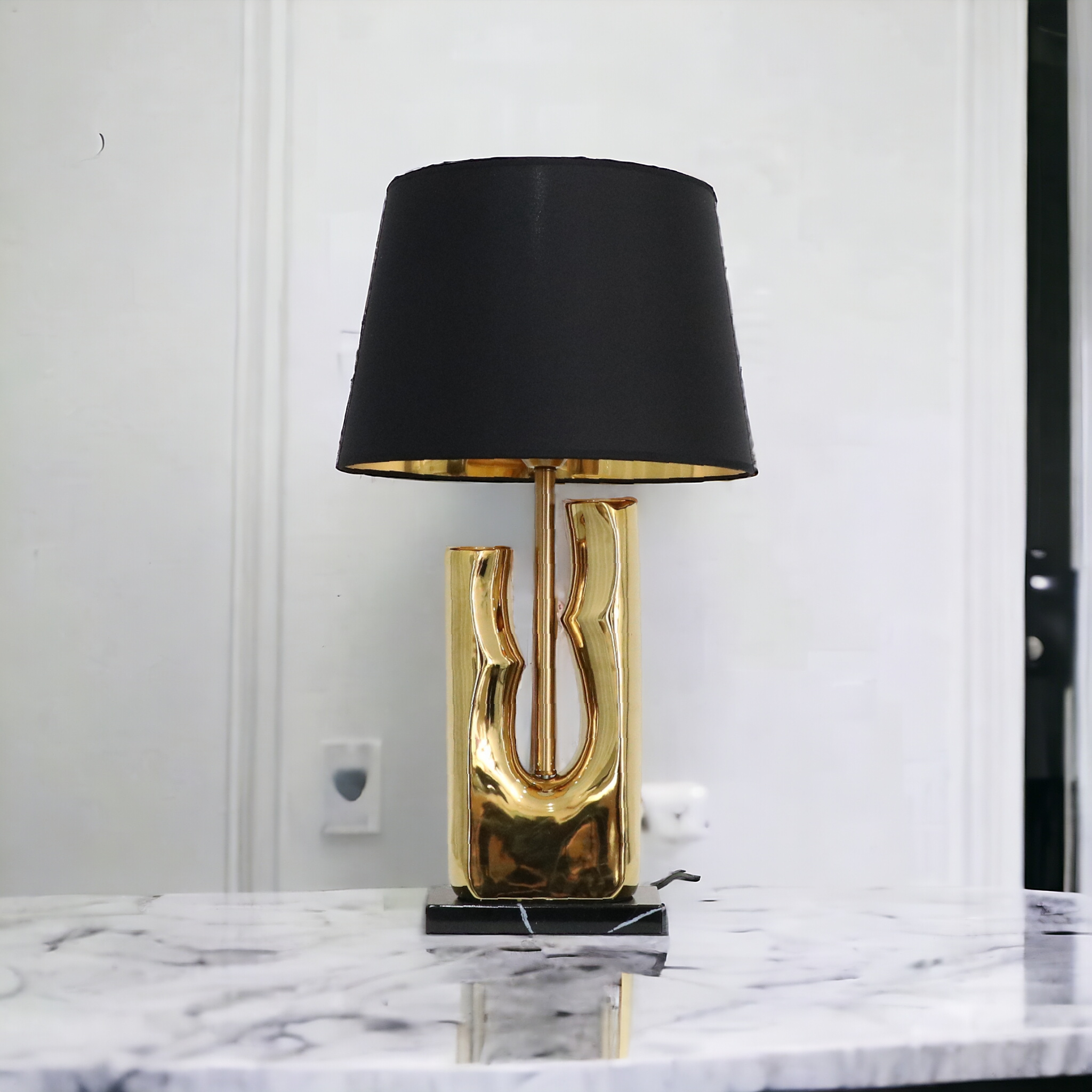 Curves of Gold: Sculpture Table Lamp