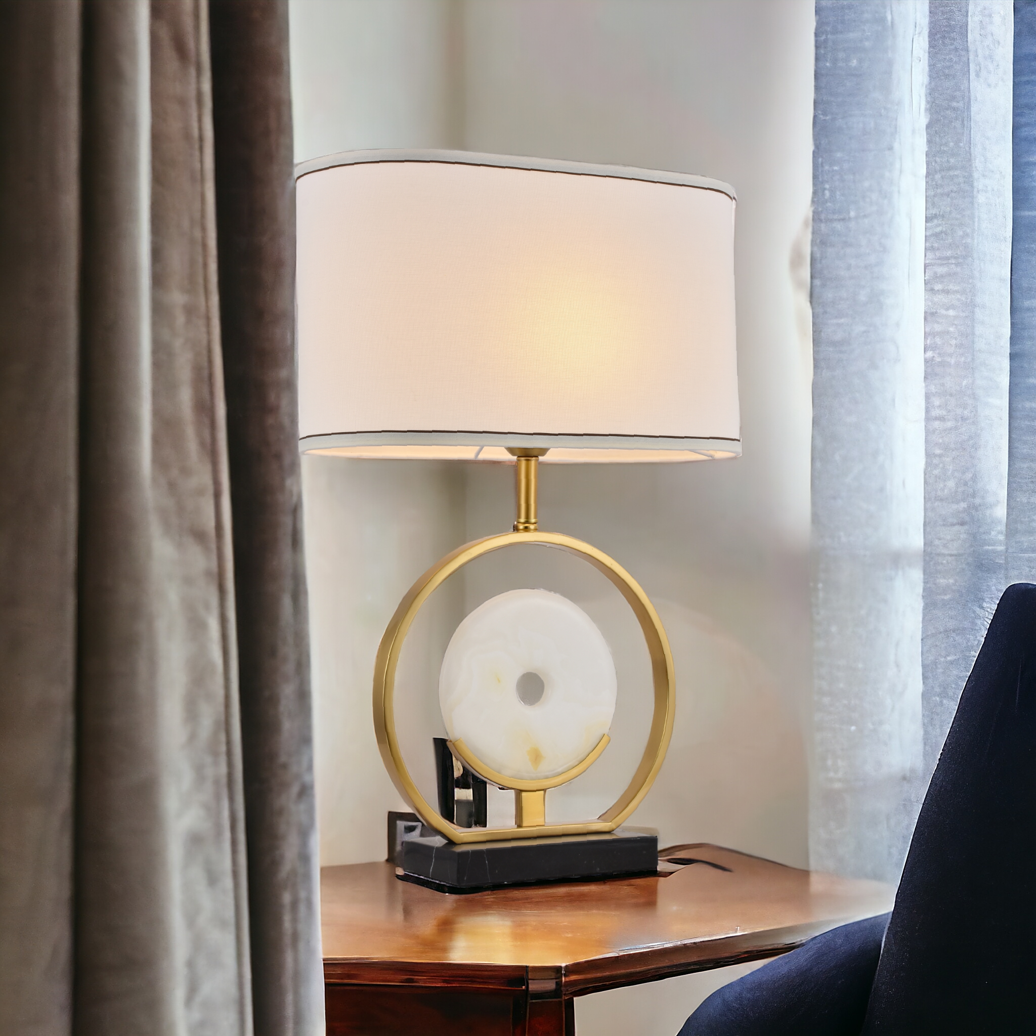 Wheel of Light: Modern Table Lamp (Gold)
