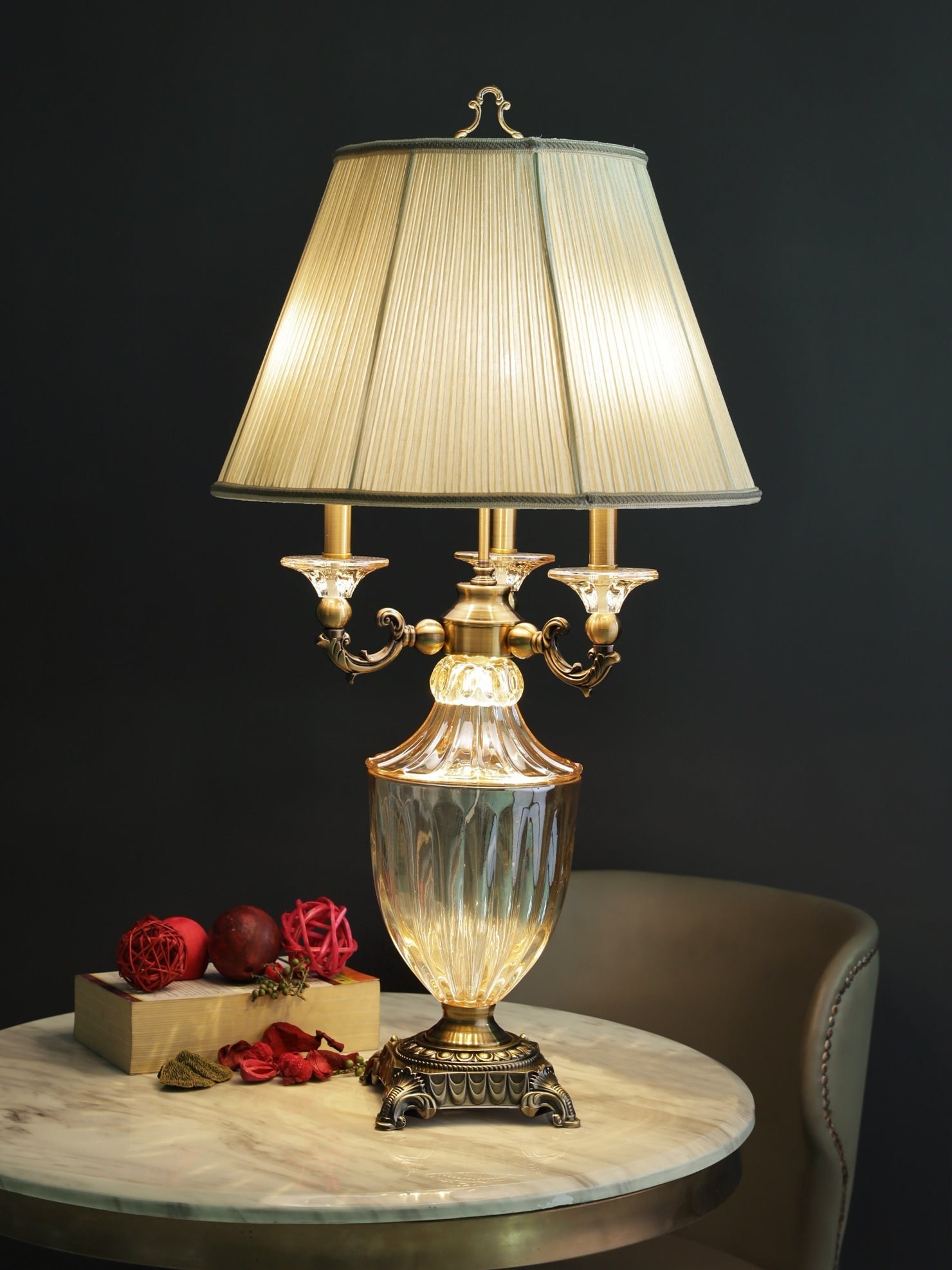 Tria Head Crystal Table Lamp